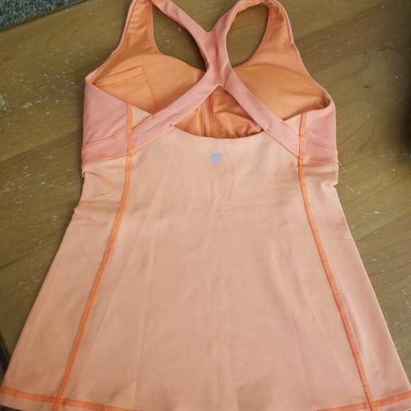Lululemon tank - Picture 6 of 7